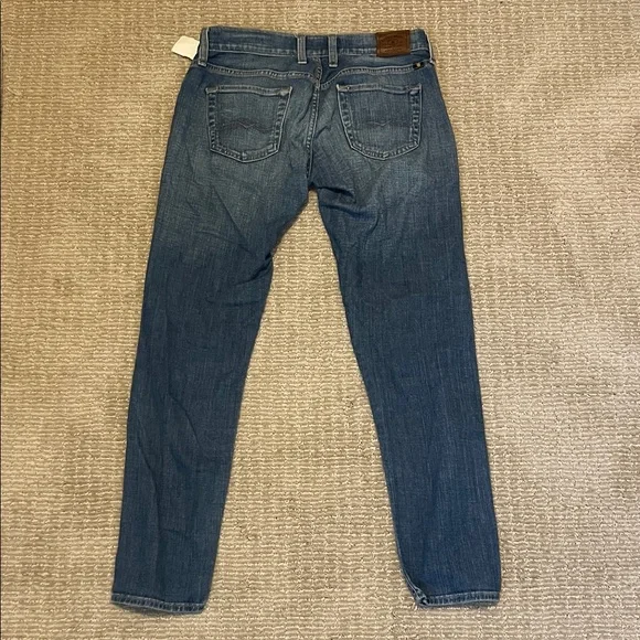 Lucky Brand Mid-Wash Cropped Jeans - Picture 4 of 4